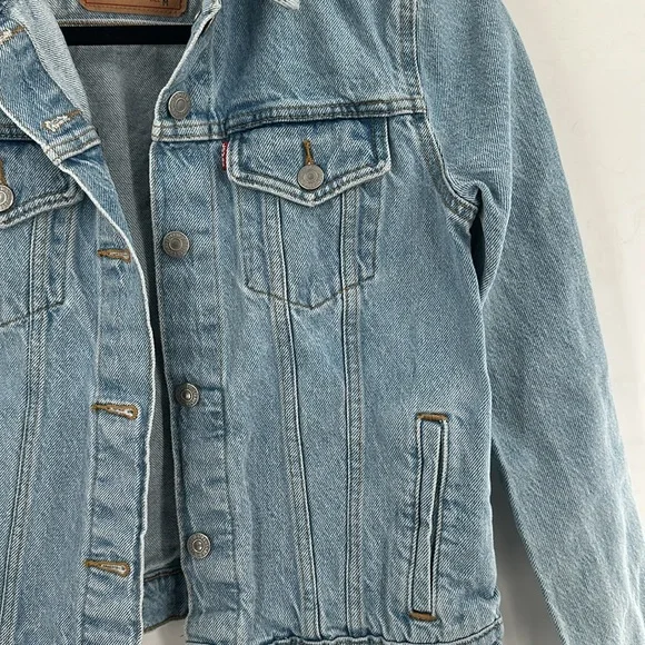 Levi's Denim Jacket Medium - Picture 4 of 6